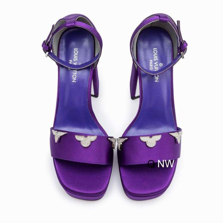 Picture of Louis Vuitton Shoes _SKULVsz35-40NW040512518